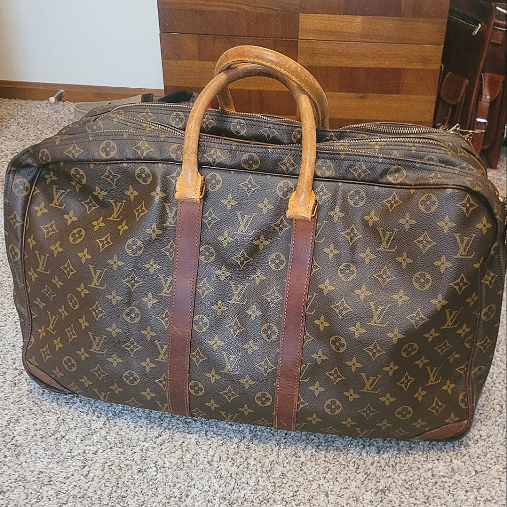 MORE PICS finally added! Louis Vuitton monogram weekender -Authentic & Pristine!